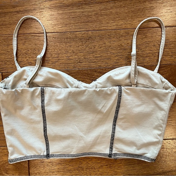 Princess Polly Cream Crop Top - Picture 4 of 7